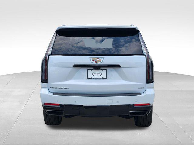 صورة 4 لـ 2026 Cadillac ESCALADE ESV SPORT