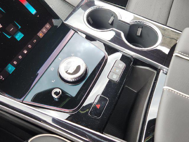 صورة مصغرة 18 لـ 2026 Cadillac ESCALADE SPORT