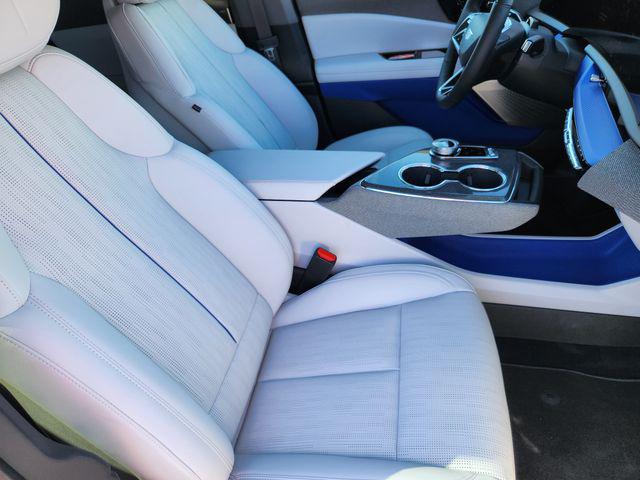 2026 Cadillac OPTIQ PREMIUM SPORT 照片 21