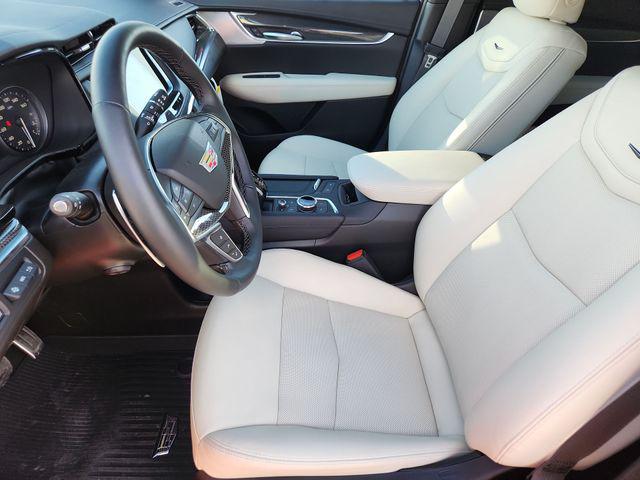 صورة 10 لـ 2026 Cadillac XT5 SPORT