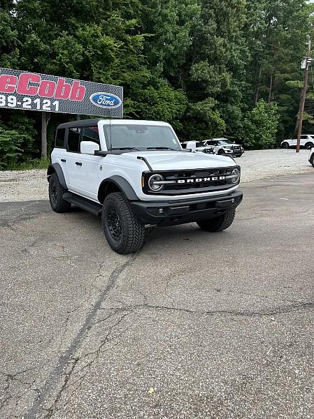 New 2026 Ford Bronco Outer Banks