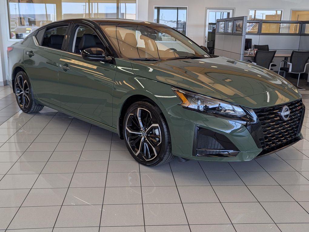 New 2026 Nissan Altima SR FWD