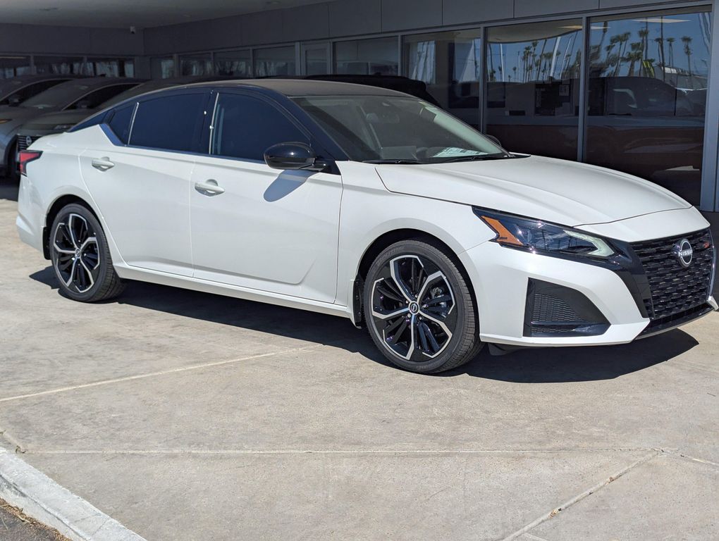 New 2026 Nissan Altima SR FWD