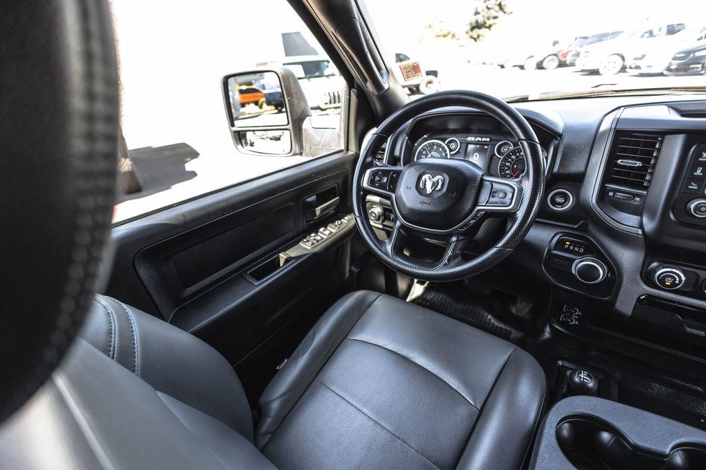 2023 RAM 2500 TRADESMAN CREW CAB 4X4 8' BOX — фото 20