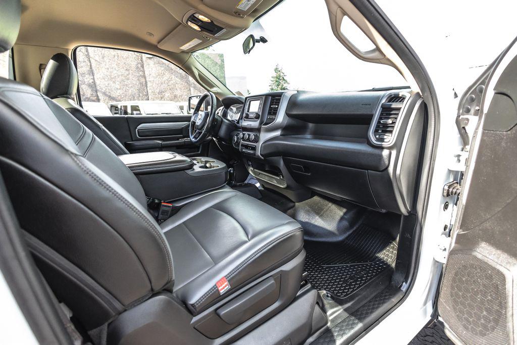 صورة 25 لـ 2020 RAM 2500 TRADESMAN REGULAR CAB 4X4 8' BOX
