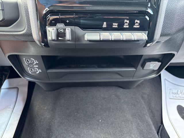 2026 RAM 2500 TRADESMAN CREW CAB 4X4 6'4' BOX 缩略图 19