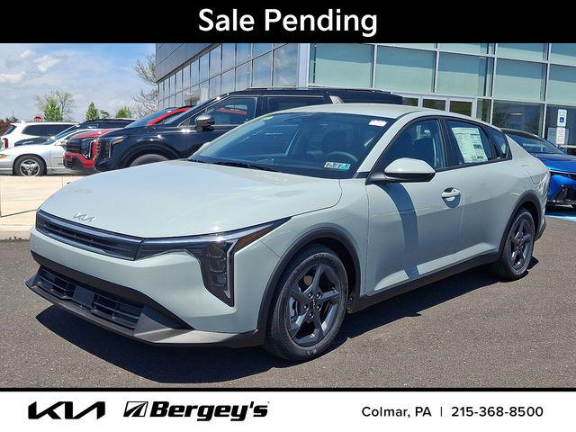 New 2026 Kia K4 LXS