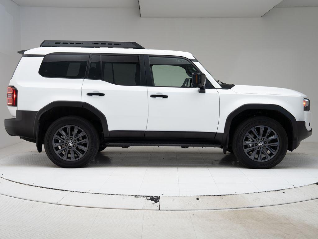 صورة مصغرة 32 لـ 2025 Toyota LAND CRUISER BASE