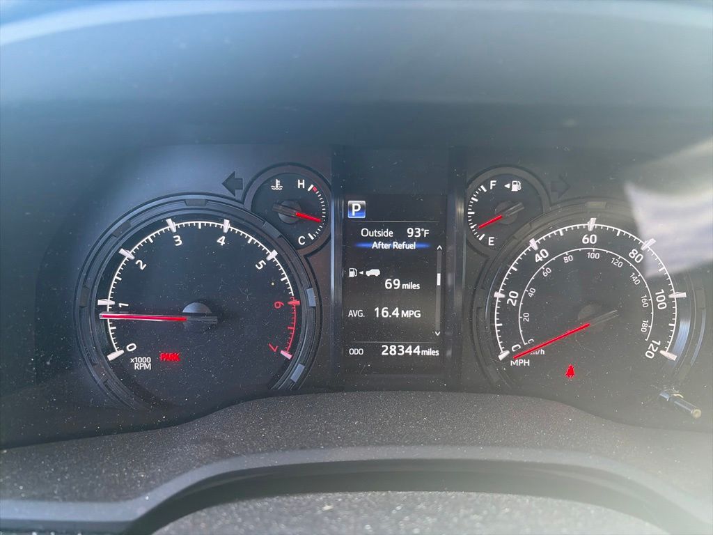 2024 Toyota 4RUNNER SR5 — миниатюра 12