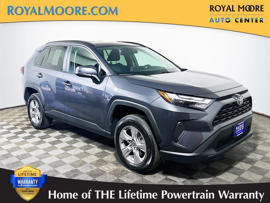 صورة 1 لـ 2025 Toyota RAV4 XLE