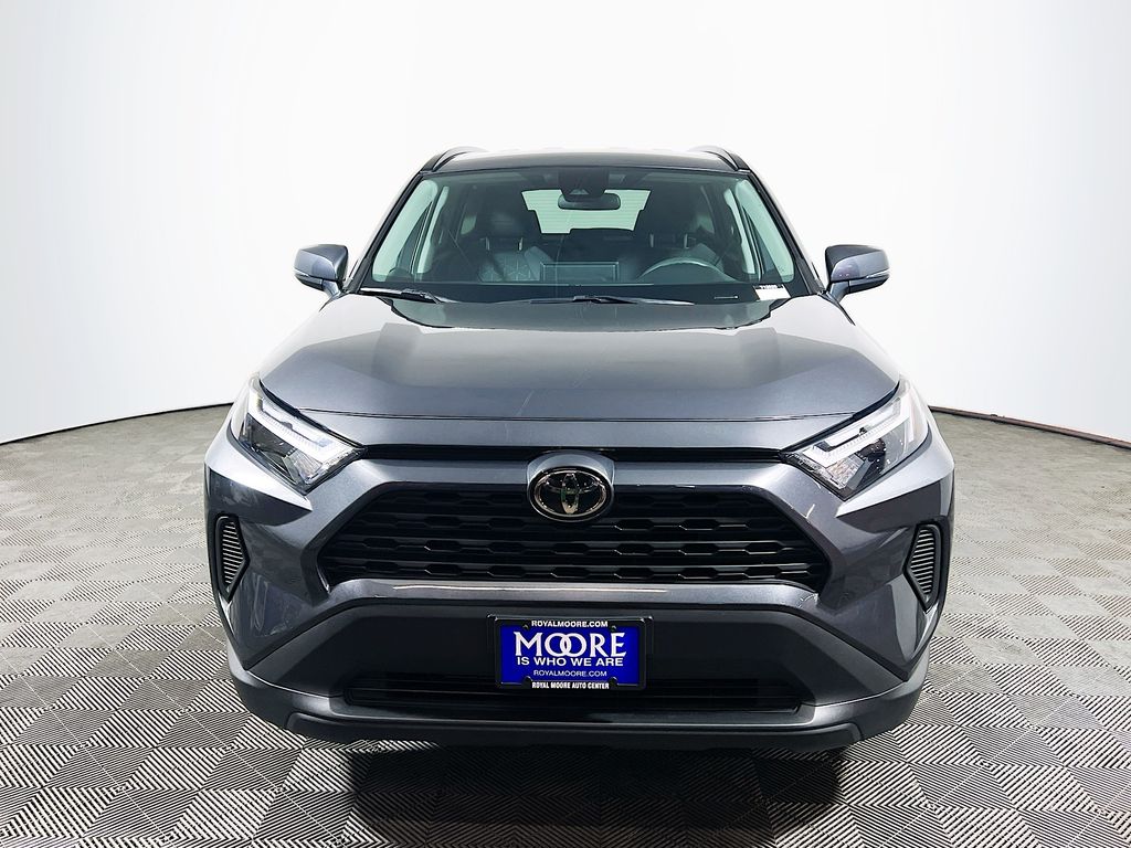 صورة 2 لـ 2025 Toyota RAV4 XLE