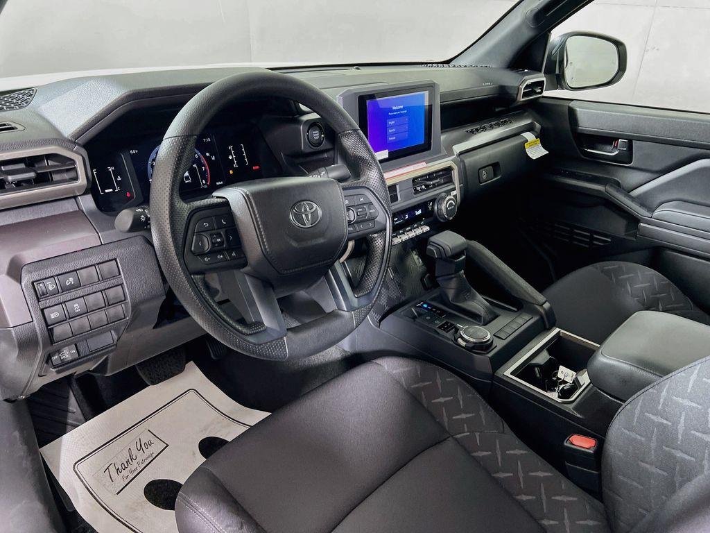 2026 Toyota TACOMA SR5 — фото 9