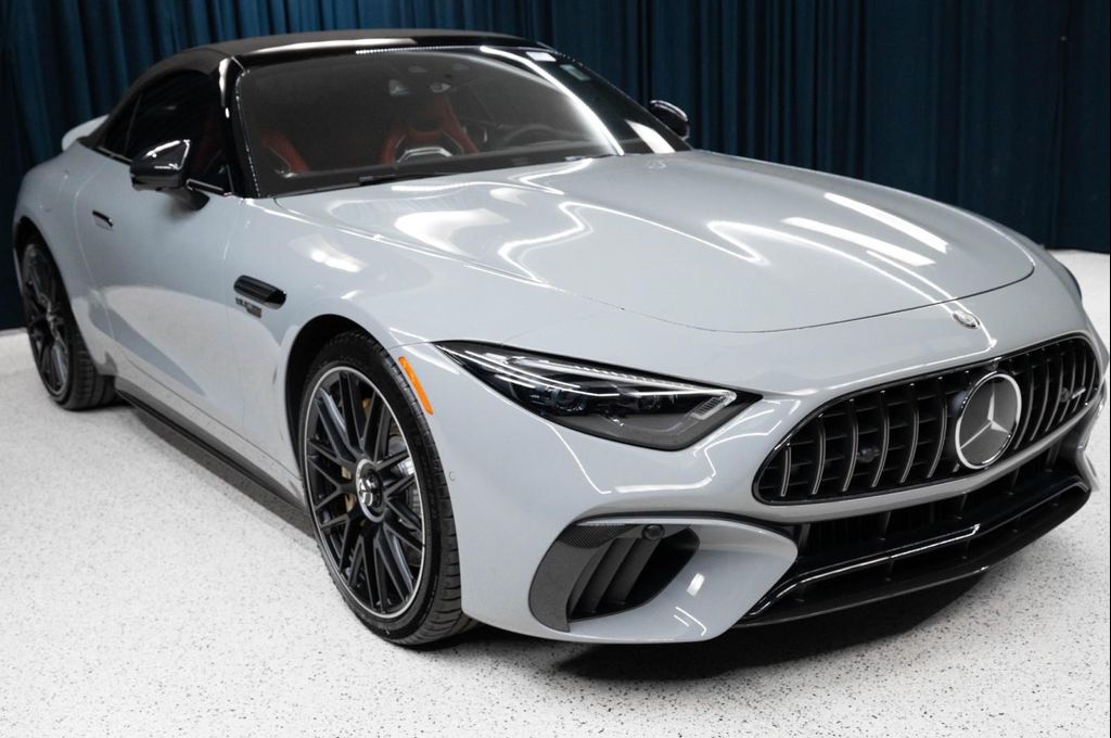 2026 Mercedes-BENZ AMG SL 63 BASE — фото 3