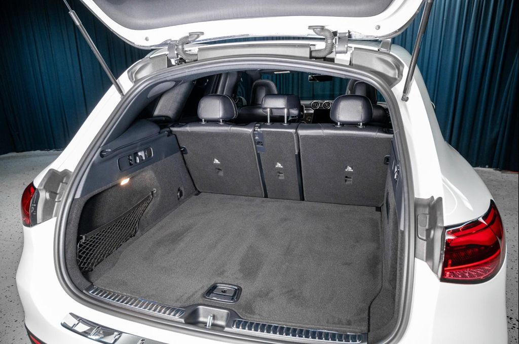 MERCEDES-BENZ GLC - 7