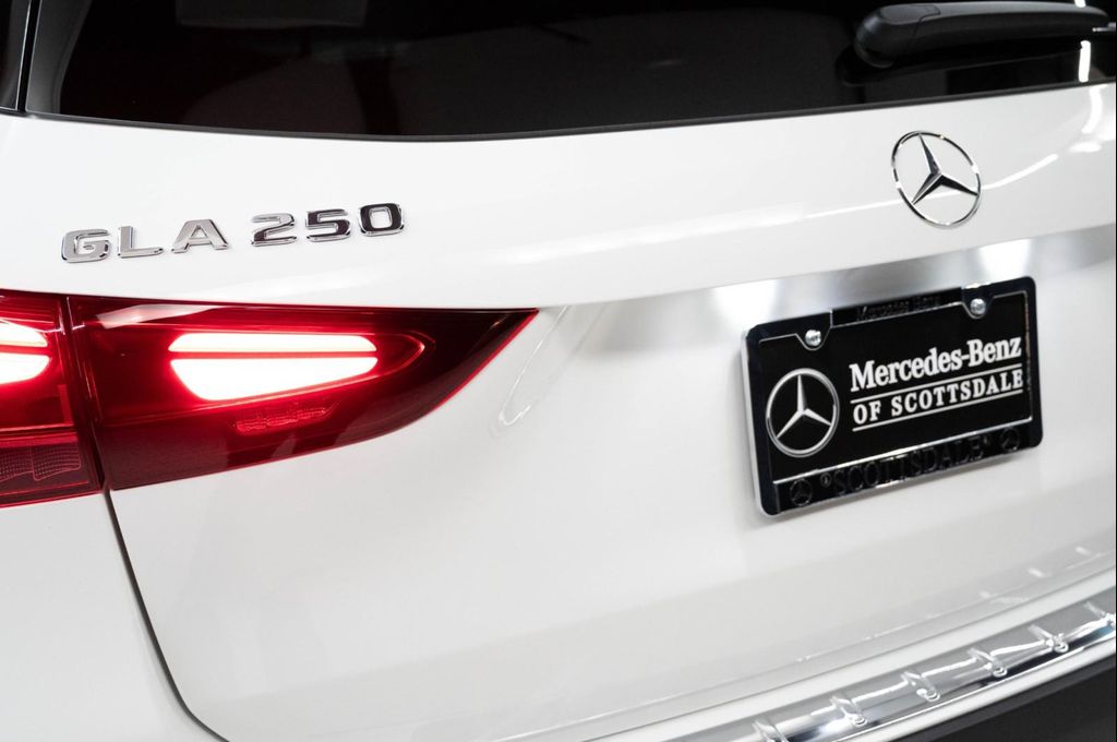 صورة 9 لـ 2026 Mercedes-BENZ GLA