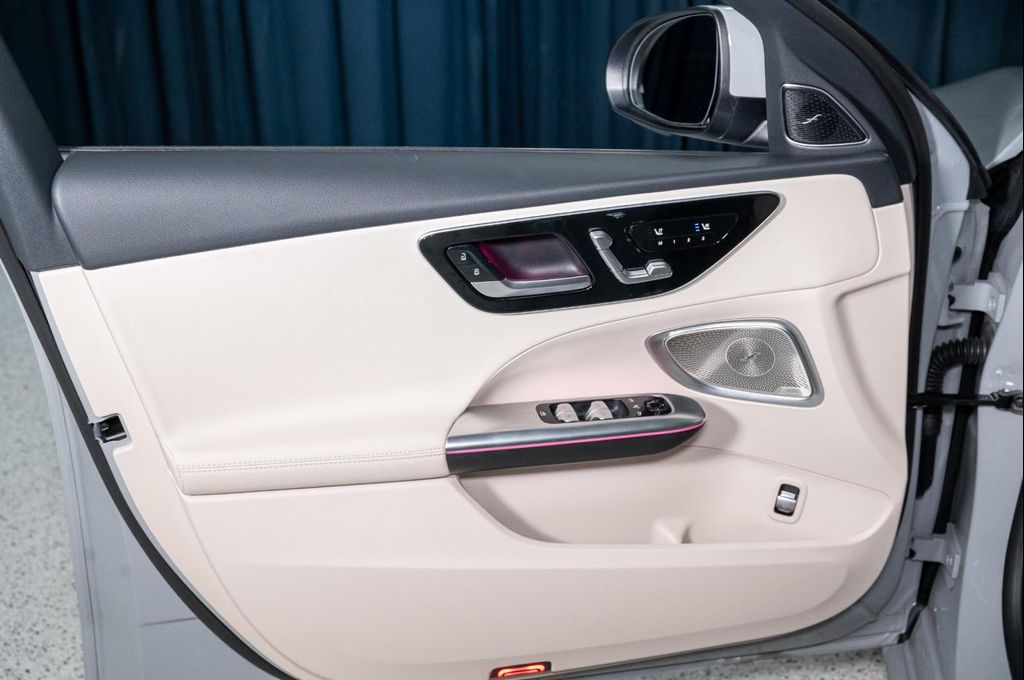 صورة مصغرة 11 لـ 2026 Mercedes-BENZ C-CLASS