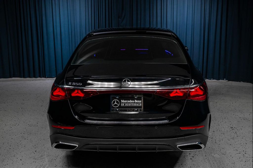 MERCEDES-BENZ E-CLASS - 8