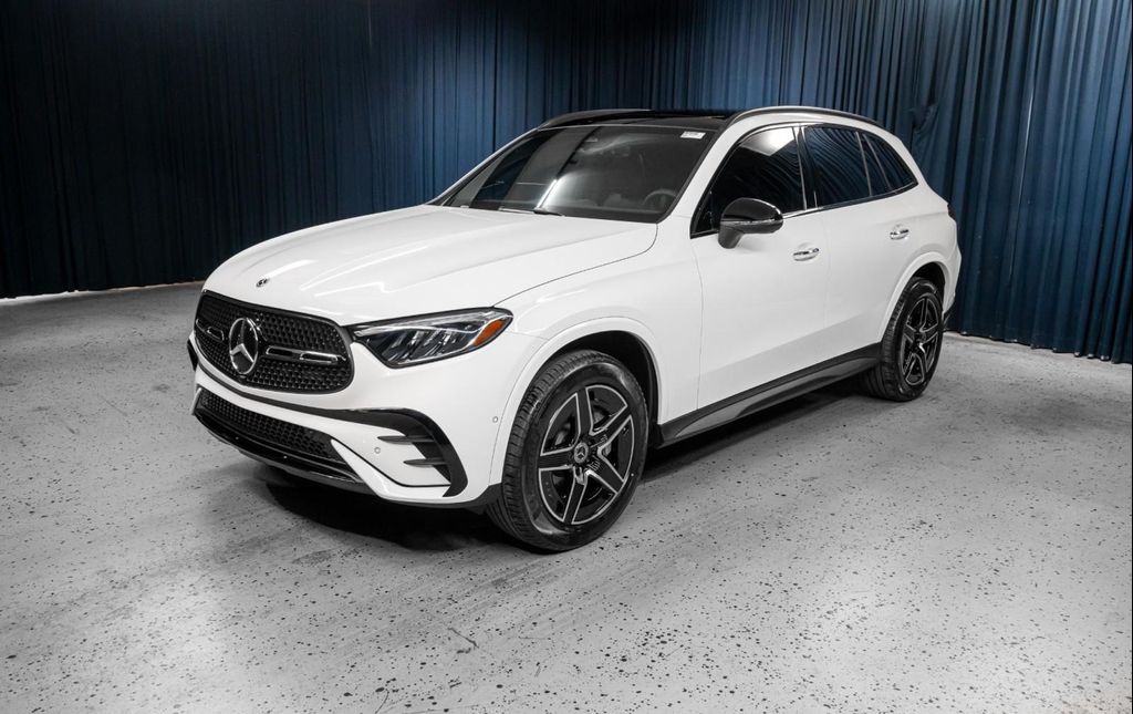 New 2026 Mercedes-Benz GLC 300 4MATIC
