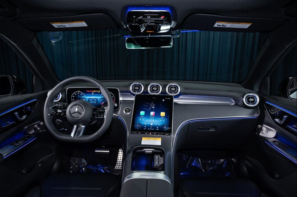 2026 Mercedes-BENZ GLC thumbnail 14
