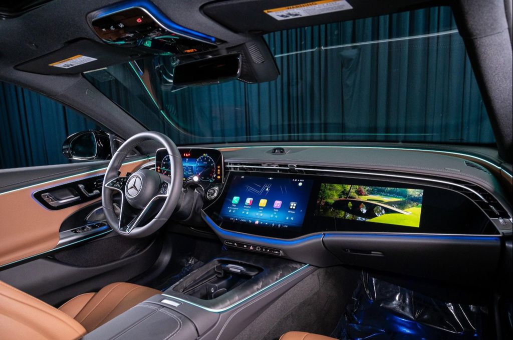 MERCEDES-BENZ E-CLASS - 4