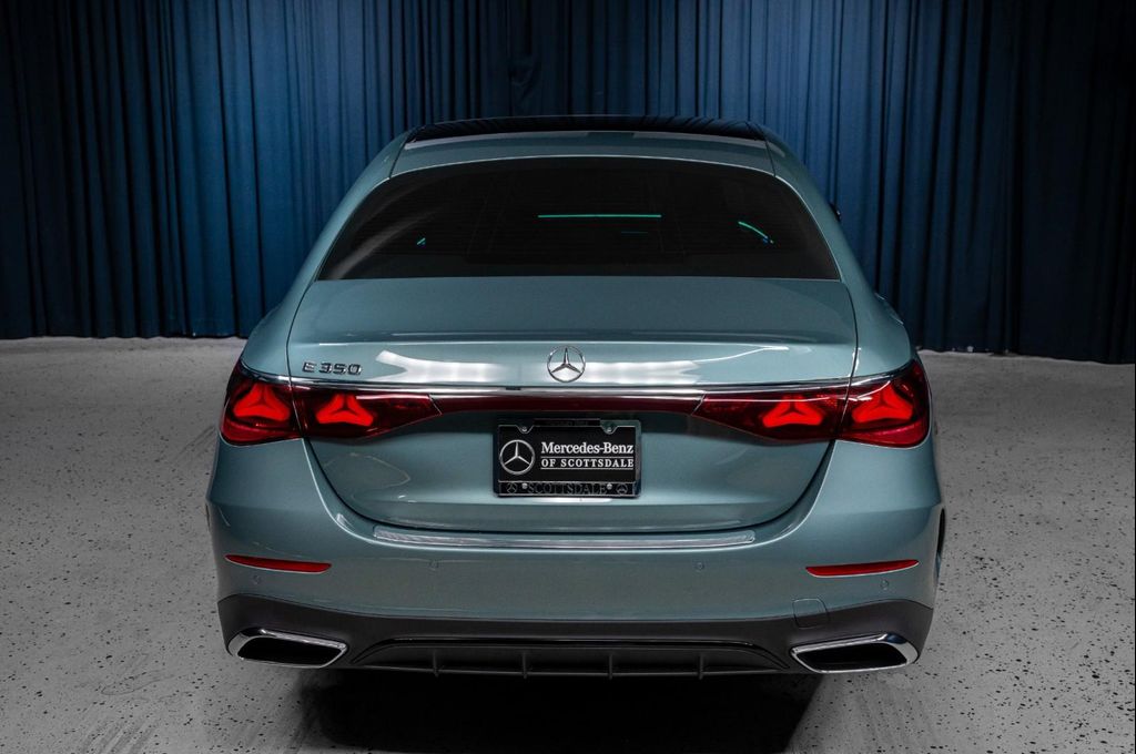 MERCEDES-BENZ E-CLASS - 8