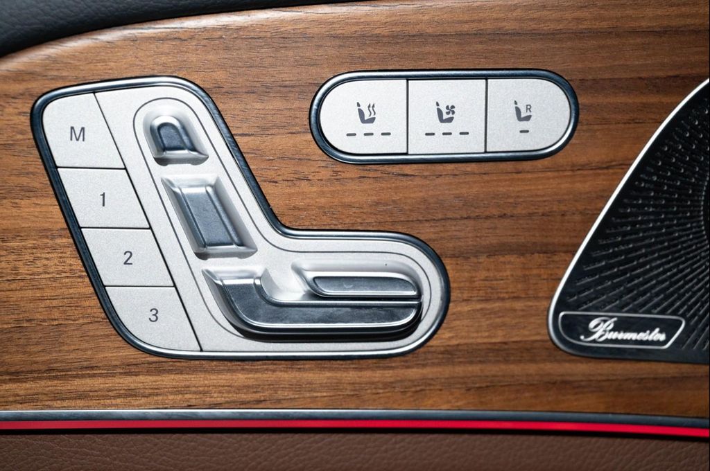 2026 Mercedes-BENZ GLS — миниатюра 24