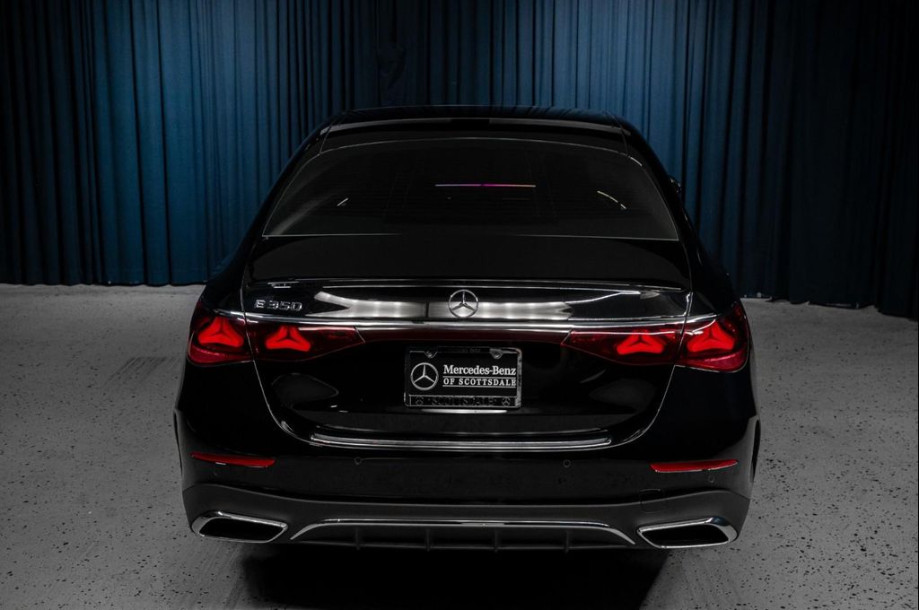 MERCEDES-BENZ E-CLASS - 8