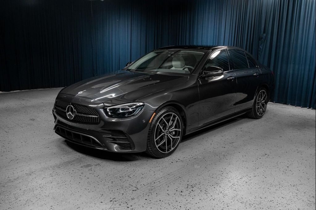 MERCEDES-BENZ E-CLASS - 1