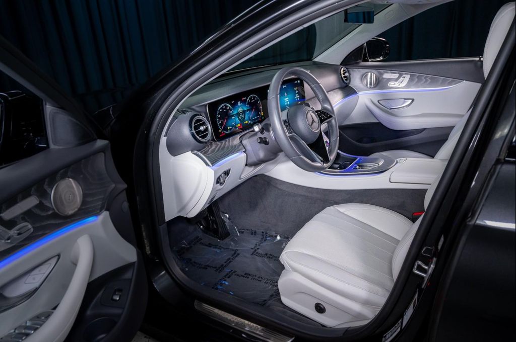 MERCEDES-BENZ E-CLASS - 10