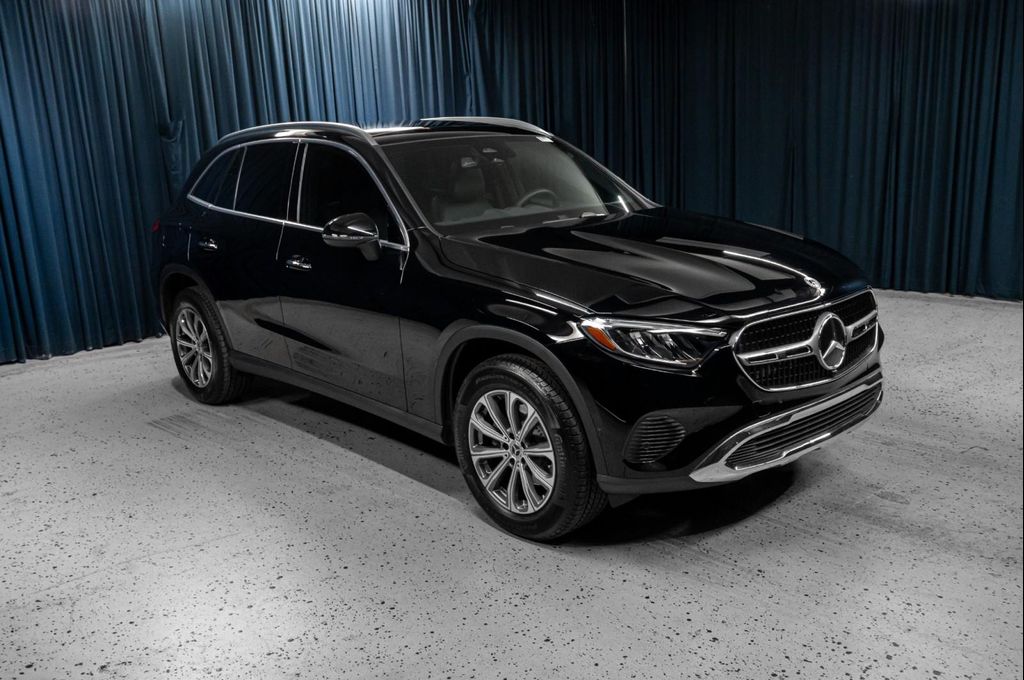 MERCEDES-BENZ GLC - 3