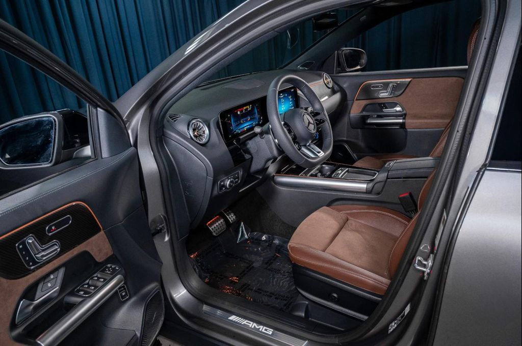 MERCEDES-BENZ GLA-CLASS AMG - 10