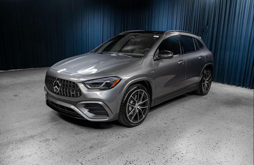 MERCEDES-BENZ GLA-CLASS AMG - 1