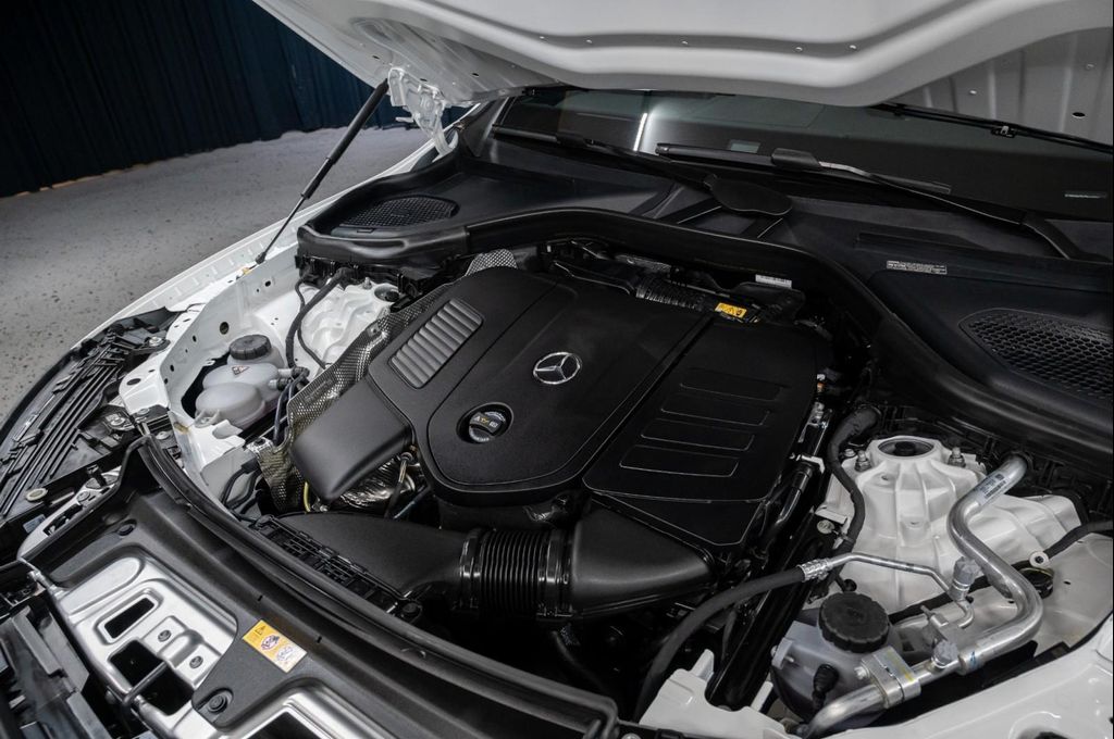 MERCEDES-BENZ GLC - 4