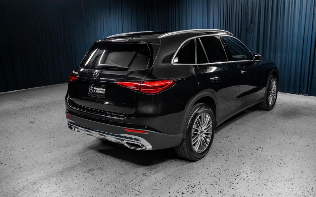 MERCEDES-BENZ GLC - 5