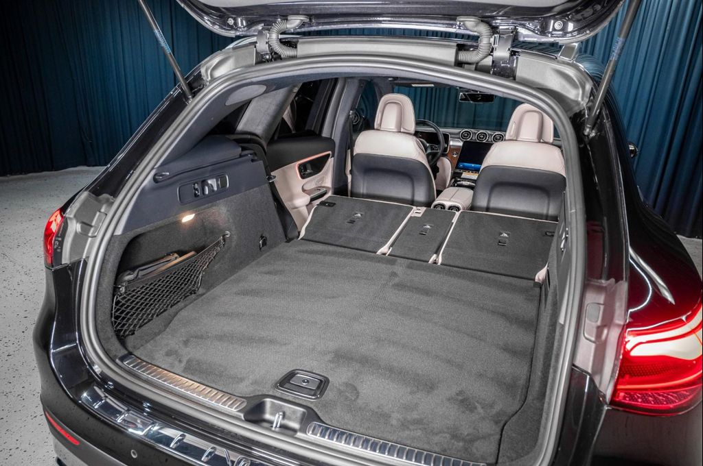 MERCEDES-BENZ GLC - 7