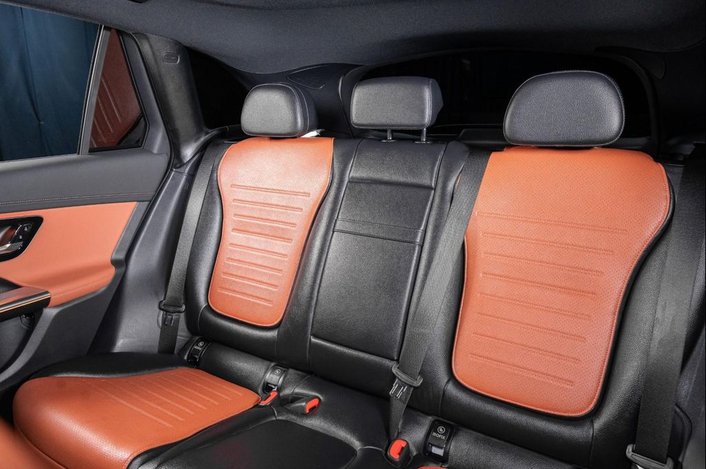 2026 Mercedes-BENZ GLC — миниатюра 29