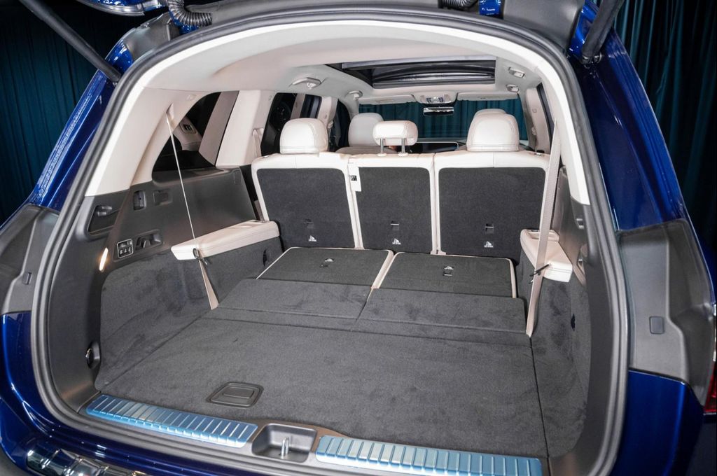 MERCEDES-BENZ GLS - 7