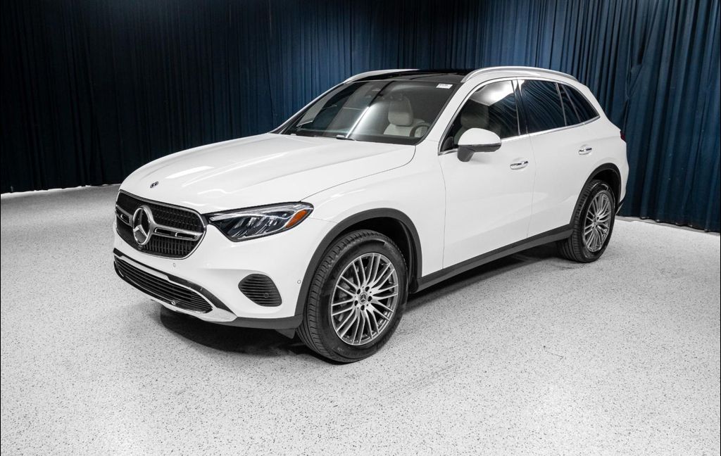 New 2026 Mercedes-Benz GLC 300 4MATIC