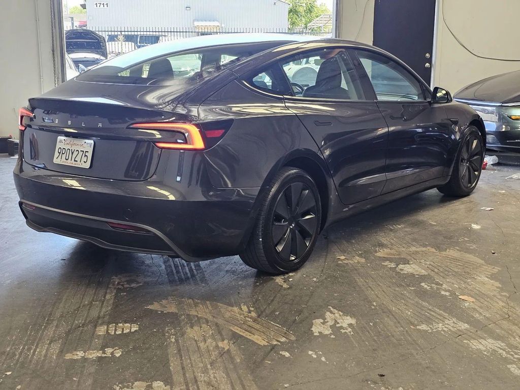 2024 Tesla MODEL 3 LONG RANGE — фото 4