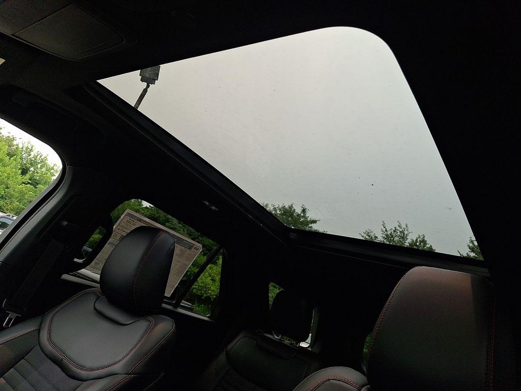 صورة 10 لـ 2026 FORD EXPLORER ST-LINE