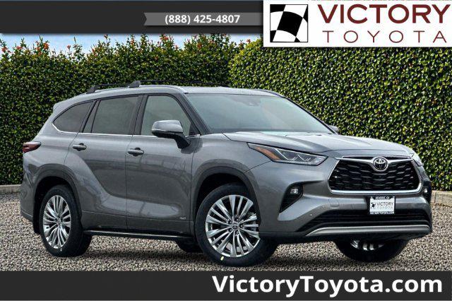 New 2026 Toyota Highlander Hybrid Platinum