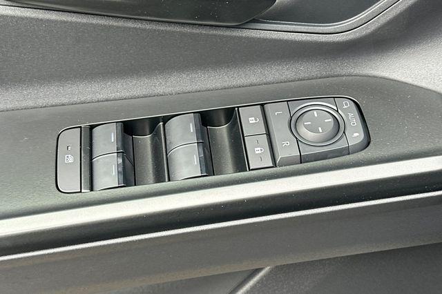 2026 Toyota BZ XLE PLUS — миниатюра 12