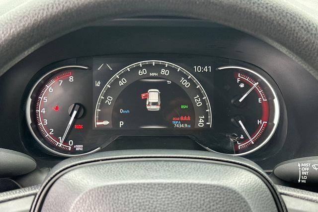 2025 Toyota RAV4 XLE — миниатюра 31