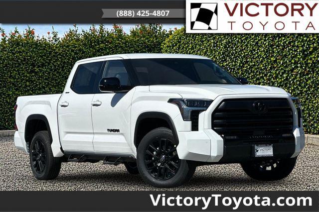 TOYOTA TUNDRA - 1