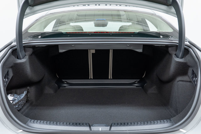 MERCEDES-BENZ E-CLASS - 10