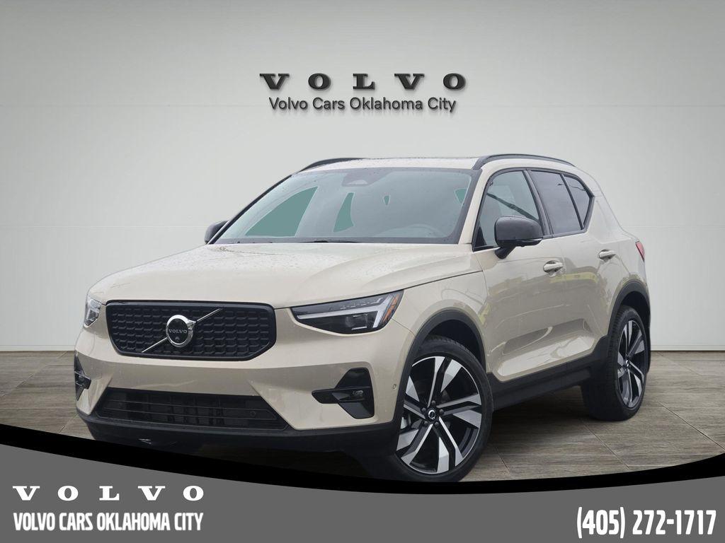 New 2026 Volvo XC40 B5 Ultra