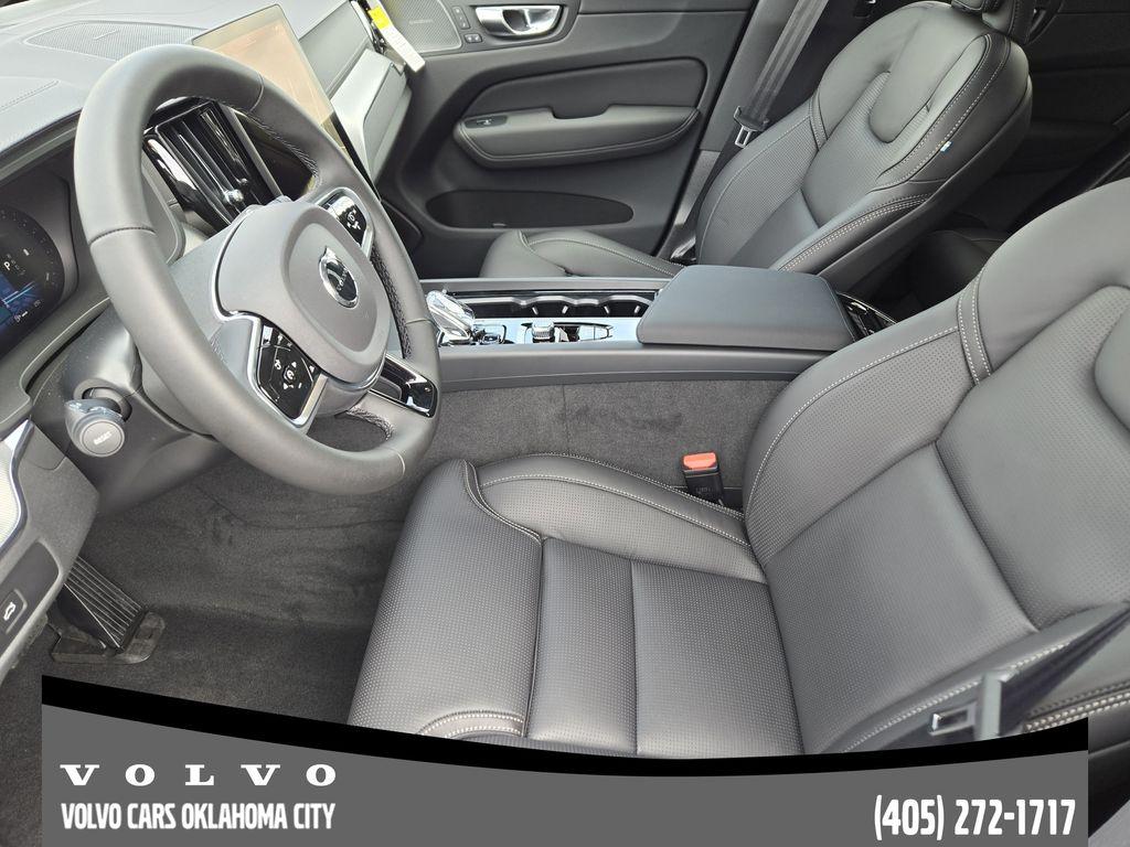 2026 Volvo XC60 B5 ULTRA BLACK EDITION photo 10