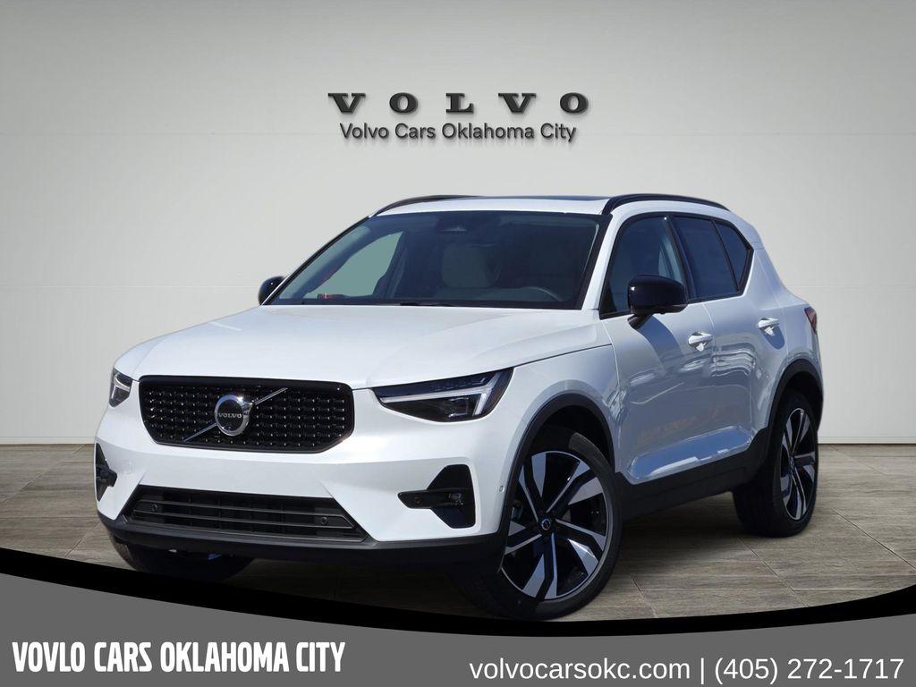 2026 Volvo XC40 B5 Ultra