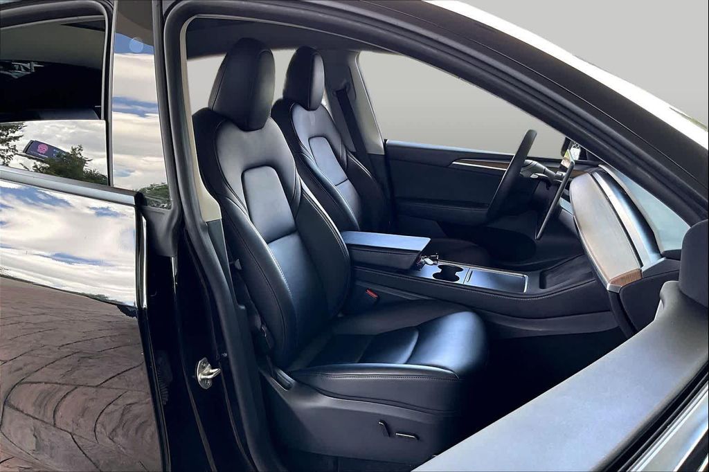 2023 Tesla MODEL Y LONG RANGE DUAL MOTOR ALL-WHEEL DRIVE — фото 7