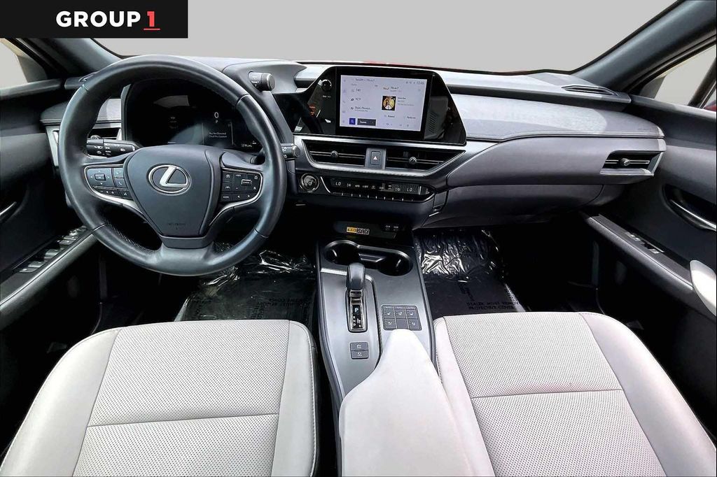 2025 Lexus UX 300H PREMIUM 照片 13